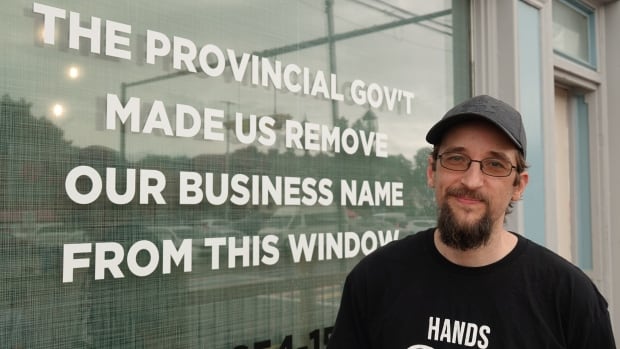 This vape shop is using its window to protest the province’s ‘hypocrisy’